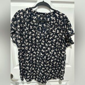 Banana Republic Navy Floral Blouse – Size Large